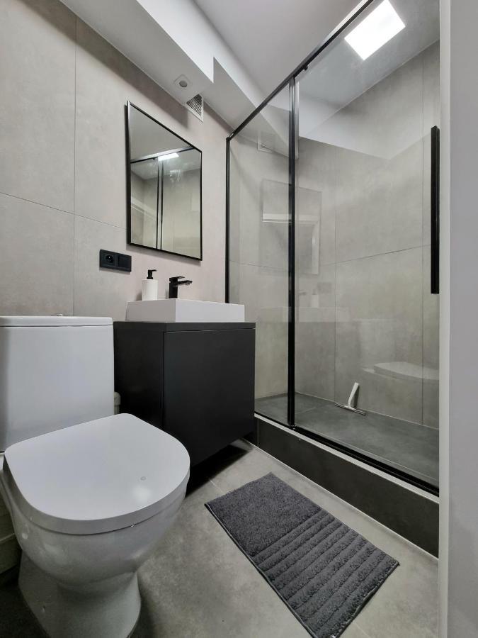 Industrialna Piwnica Hostel Гданск Екстериор снимка