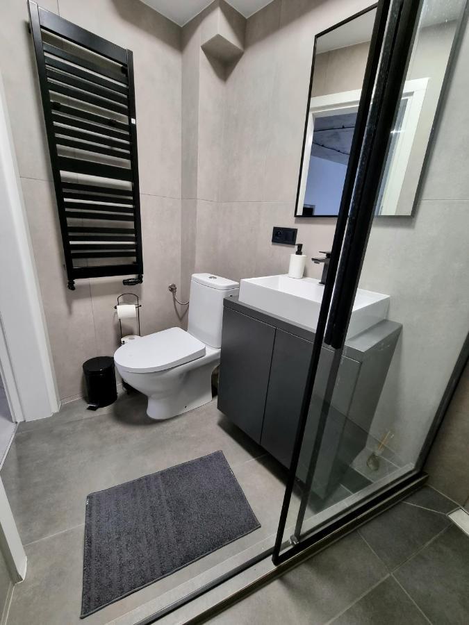 Industrialna Piwnica Hostel Гданск Екстериор снимка
